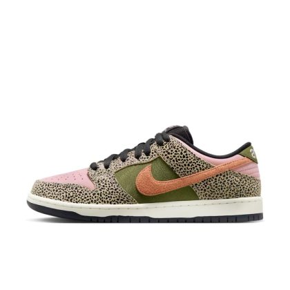 DUNK LOW SB ARTS REC