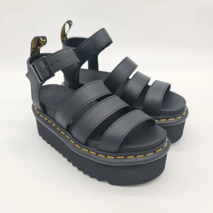Dr.Martens Blaire Quad pelle nero platform Sandalo donna